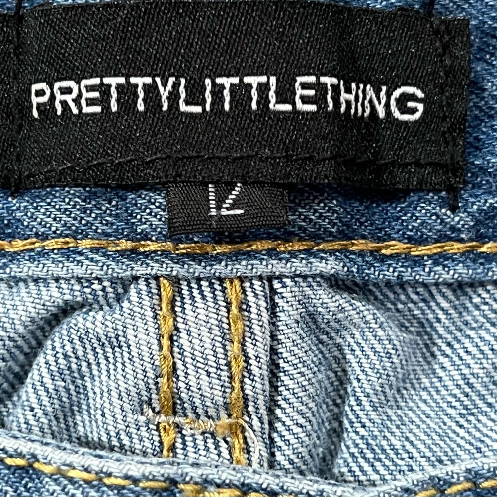 Pretty Little Thing High Rise Jeans - Picture 2 of 8